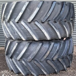 800/65R32 Uniglory ET+130/-145 H107(2)
27DW32 10/281/335 ø24 BKF490/Case sølv
